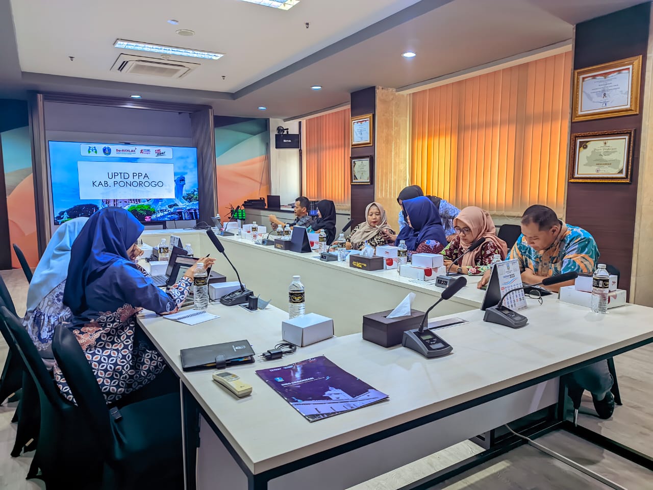rapat-pembahasan-usulan-pembentukan-uptd-ppa-bersama-biro-organisasi
